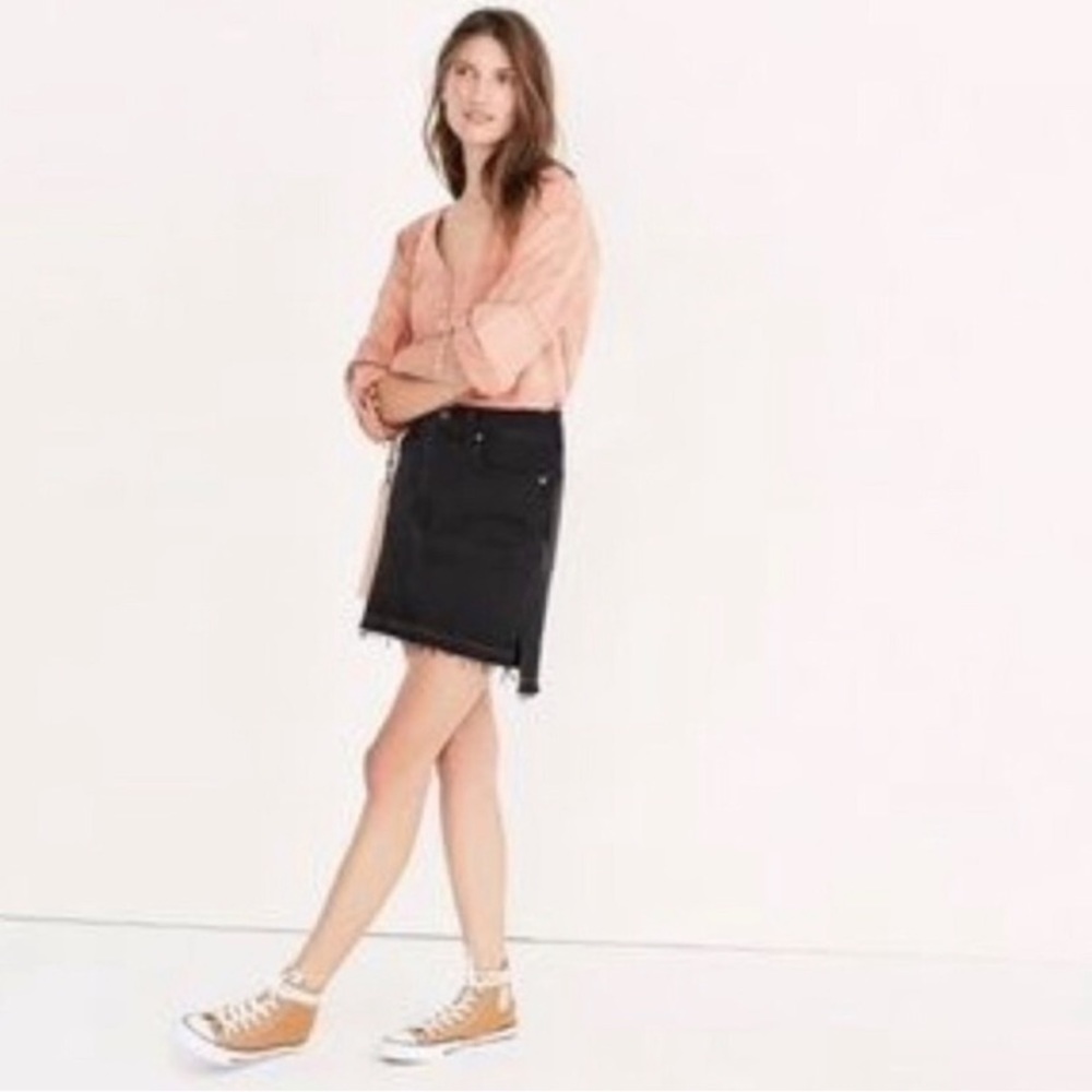 Madewell denim skirt, lunar wash, sz 27!